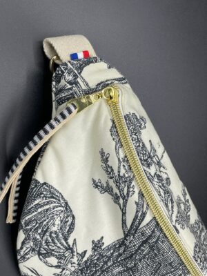 Sac Banane upcyclé – sangle réglable
